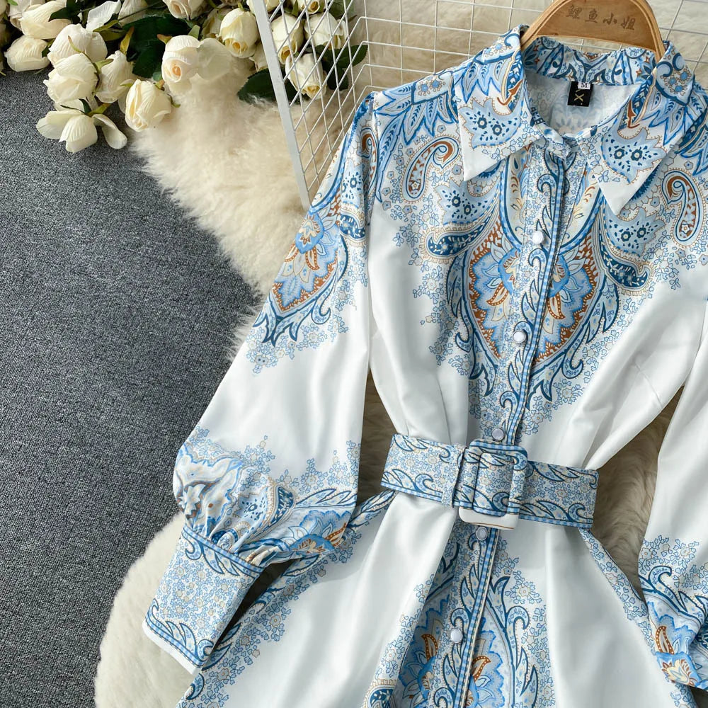 A-Linien-Kleid mit Blumenmuster und Gürtel